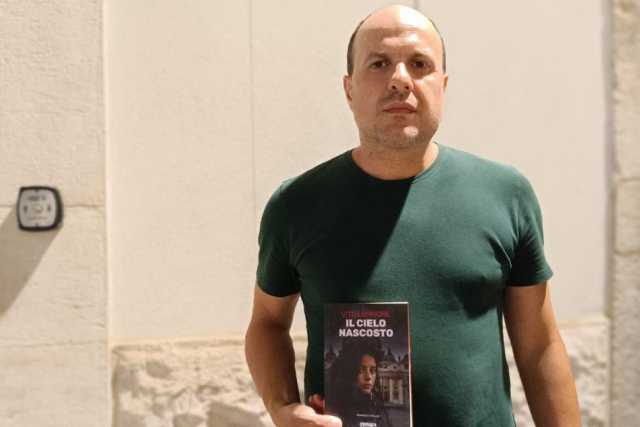 Vito Lopriore: �Scrivo gialli, ma i miei punti di riferimento sono i grandi autori classici�